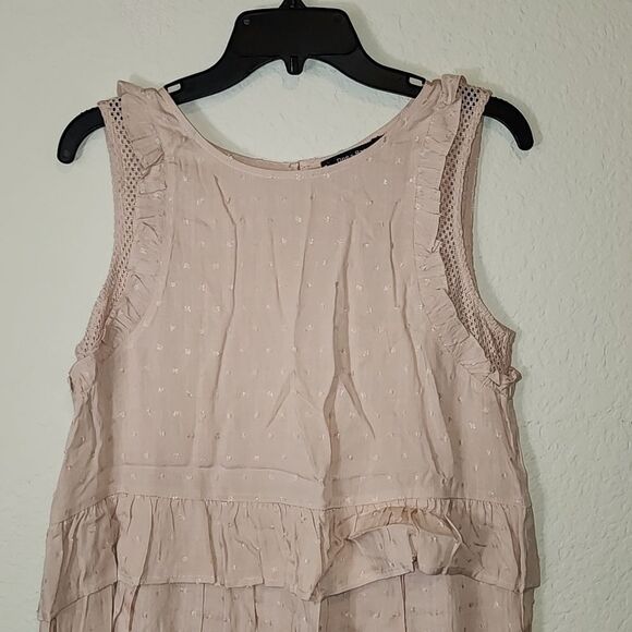 Doe & Rae NWOT, Size Small, Ruffled sleeves and bottom, Dusty Rose color. - Picture 2 of 4